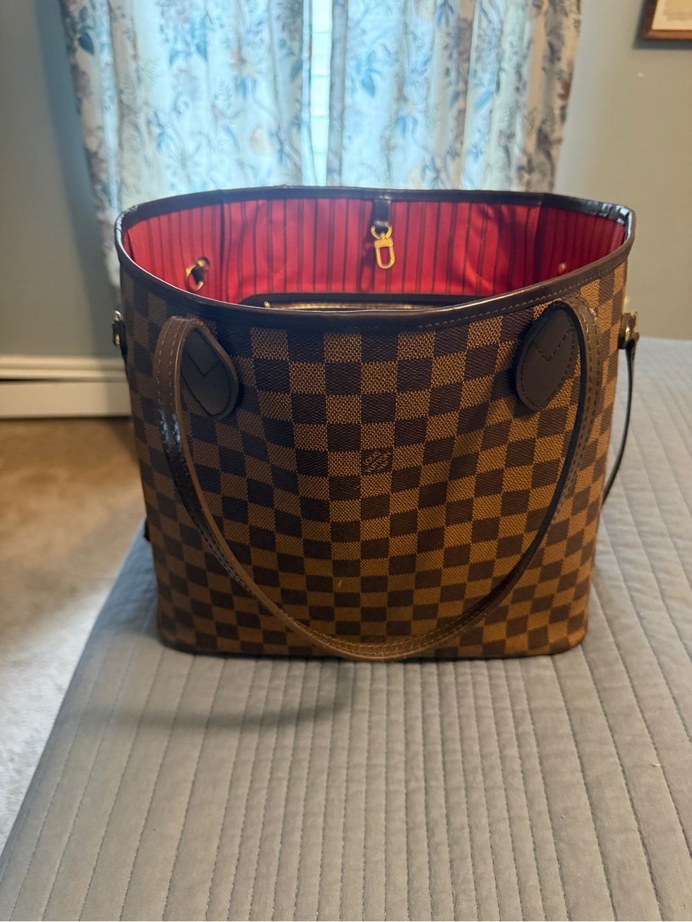 Louis Vuitton MM Neverfull  Damier Ebene with Red Interior